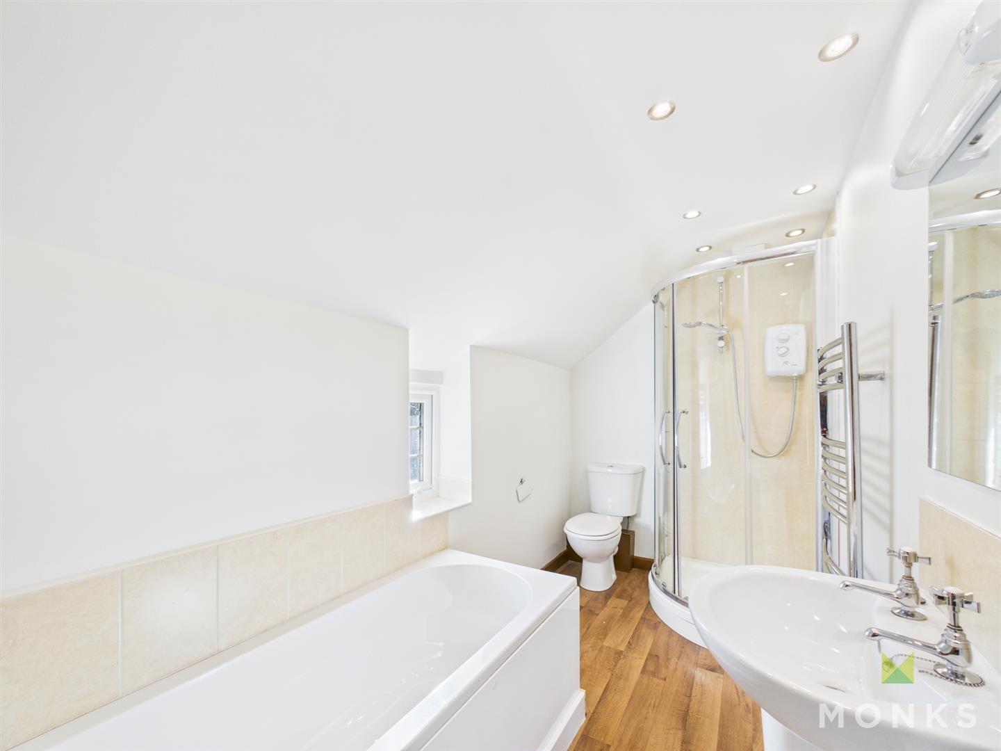 8 Upper Chirk Bank, Wrexham, LL14 5EA Let Agreed